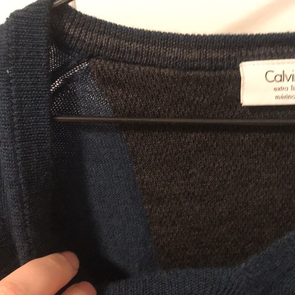 Calvin Klein extra fine metino wool sweater dark blue with brown interior - Picture 4 of 6